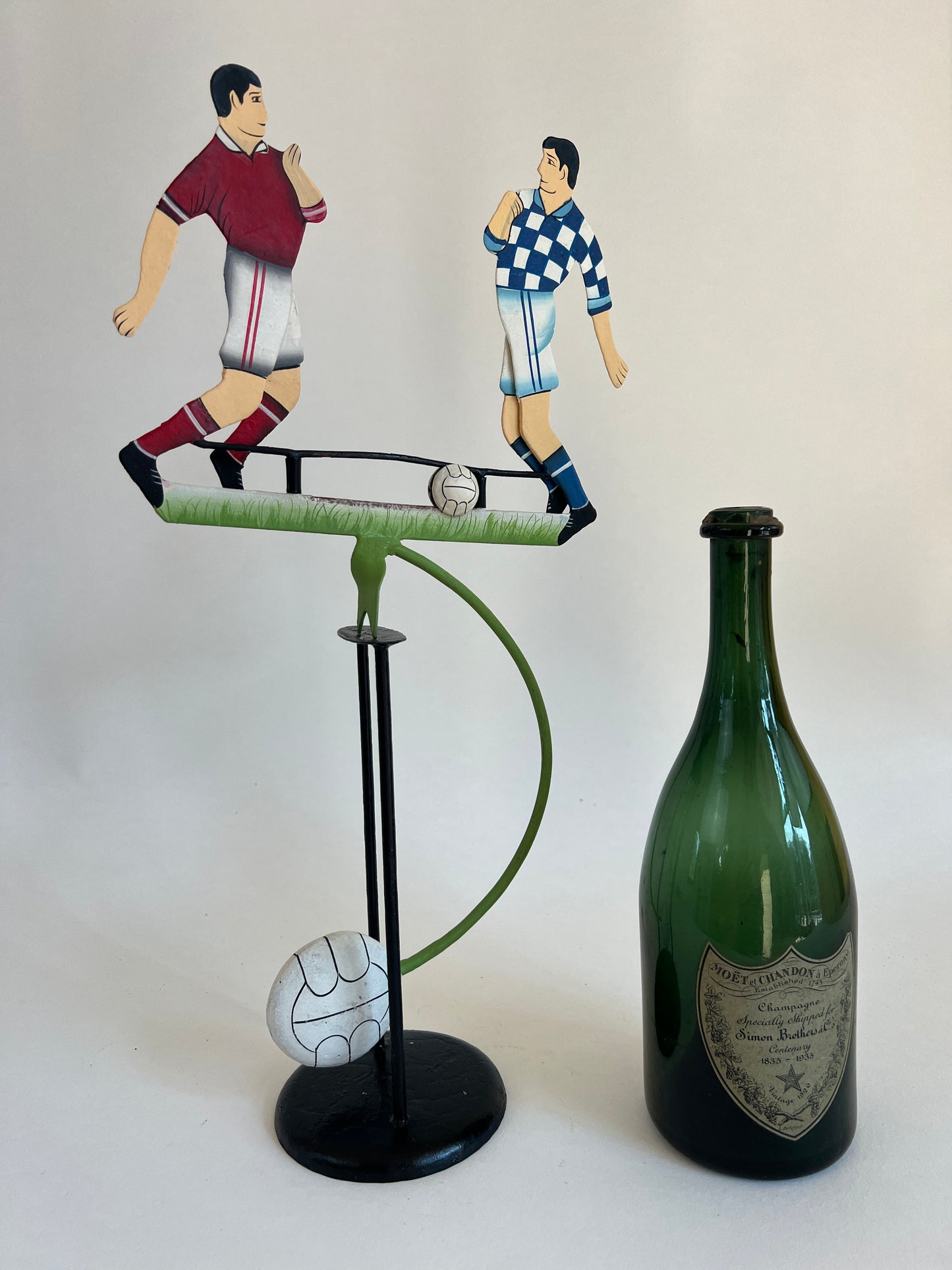 Lucky Strike-Football Soccer Balance Model